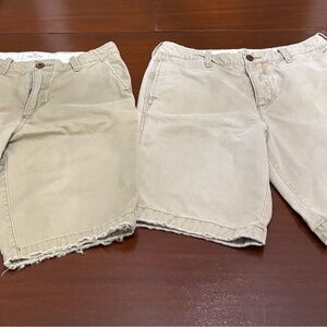 Hollister Tan Khaki Shorts Distressed Hem Size 32 bundle of 2